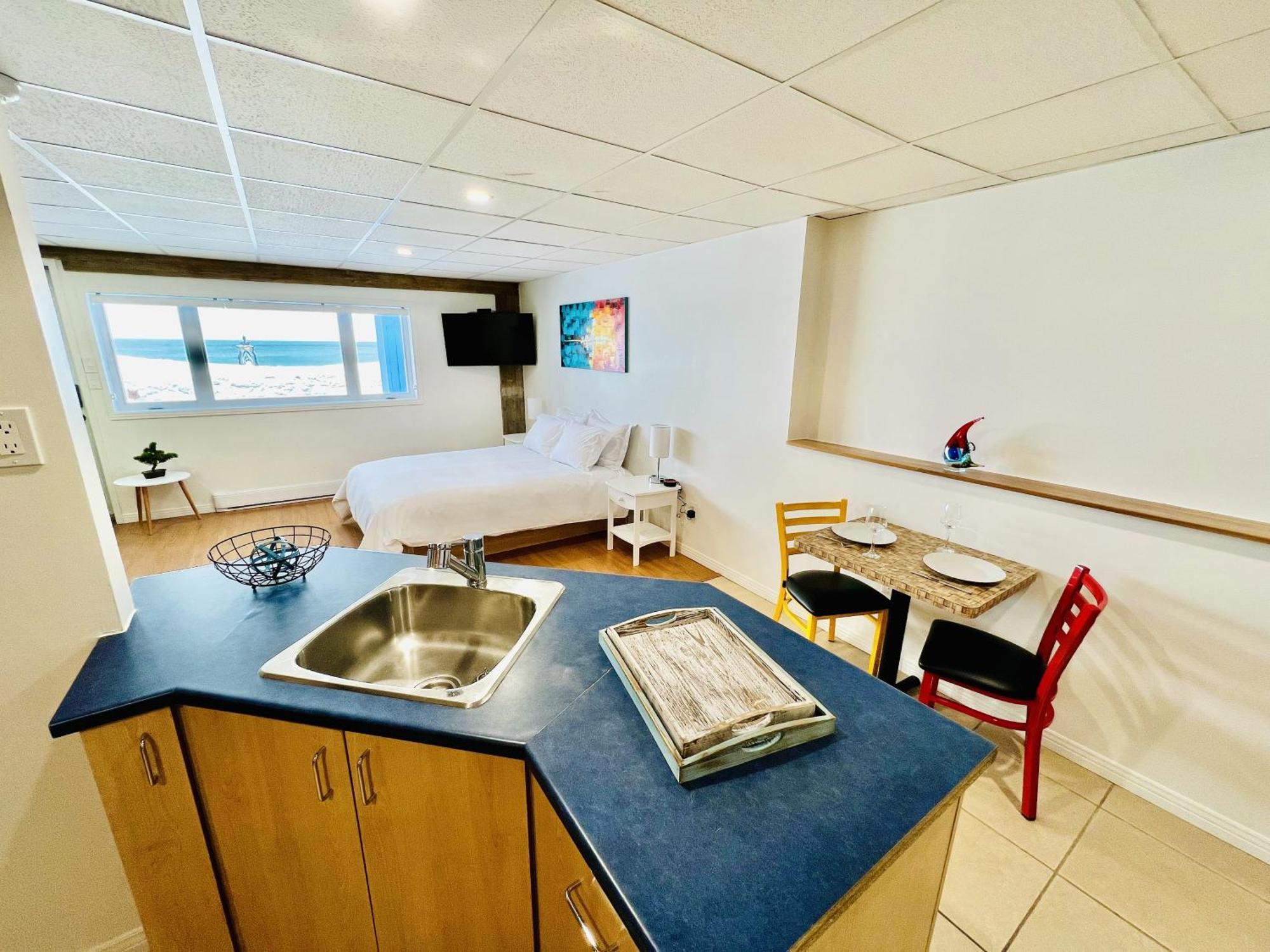 L'Appat Buvette Et Couchette De Sainte-Luce - Appartements De Vacances Modernes, Calmes Et Ressourcant Sur Le Fleuve Exterior foto